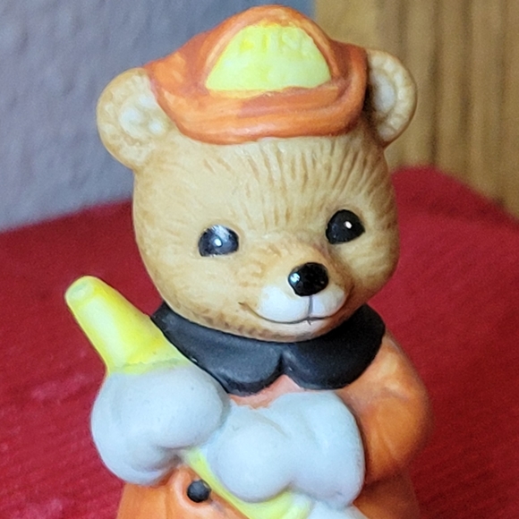 Vtg Mini HOMCO Professional Porcelain Bear Figurine Series #8820 The Fireman - Picture 2 of 5